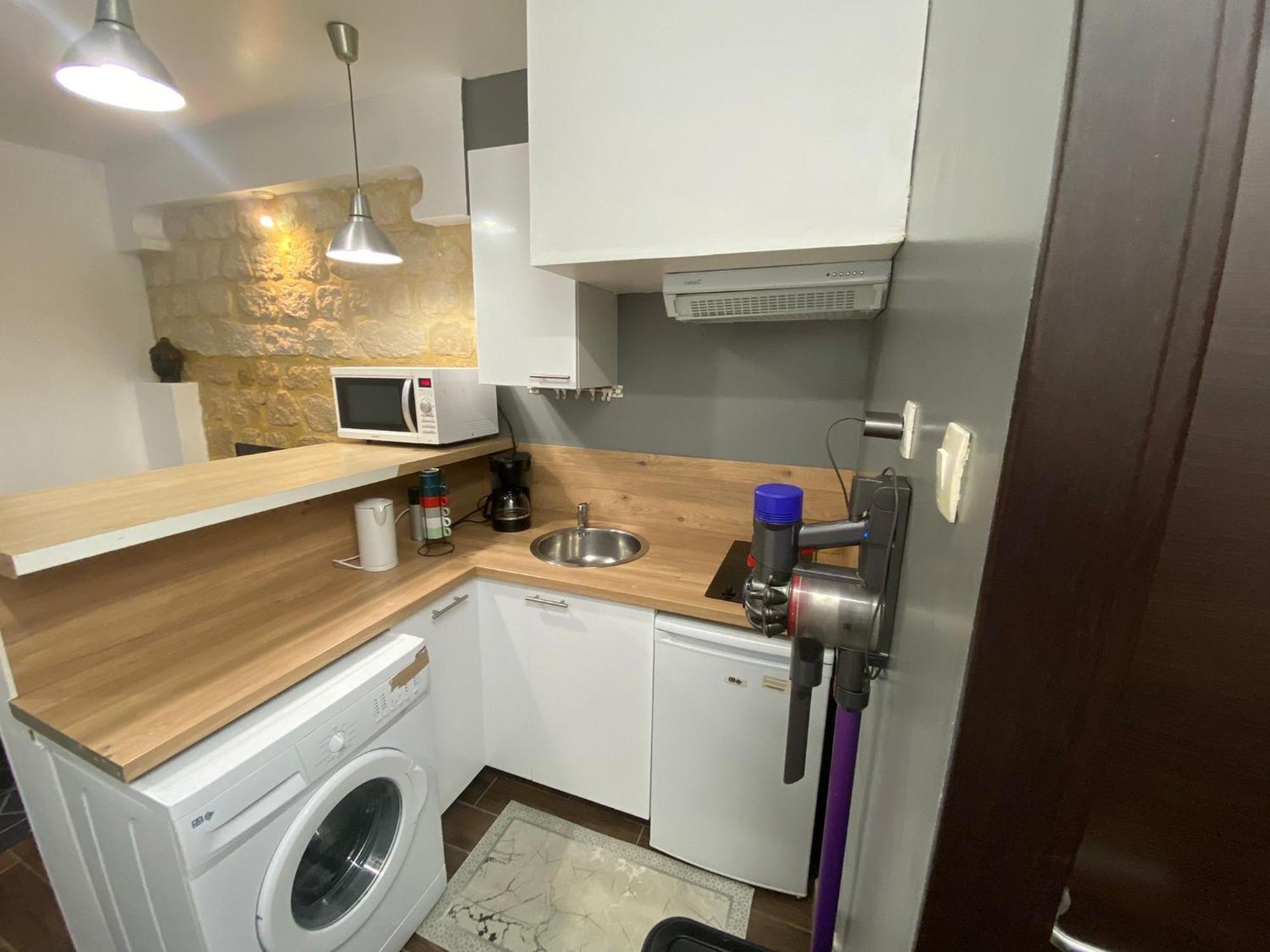 Agreable Appartement In Montmartre Paris Exterior foto
