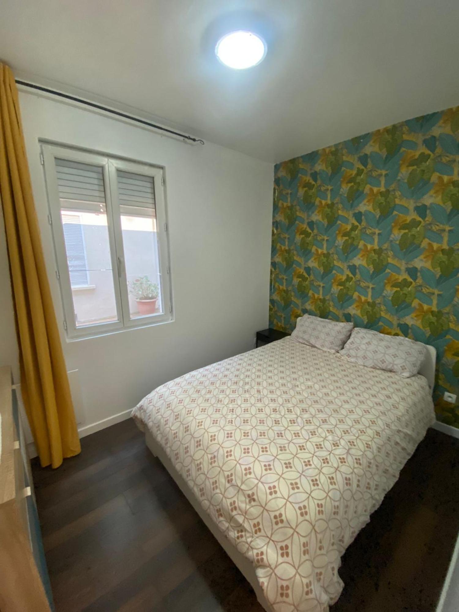 Agreable Appartement In Montmartre Paris Exterior foto
